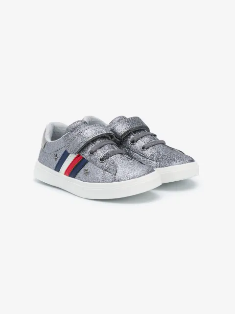 Tommy Hilfiger Junior tenis con correa autoadherente y glitter