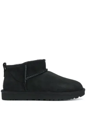 low uggs black