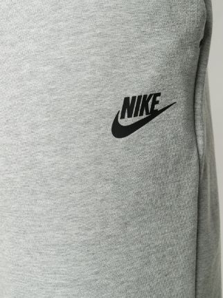 swoosh logo shorts展示图