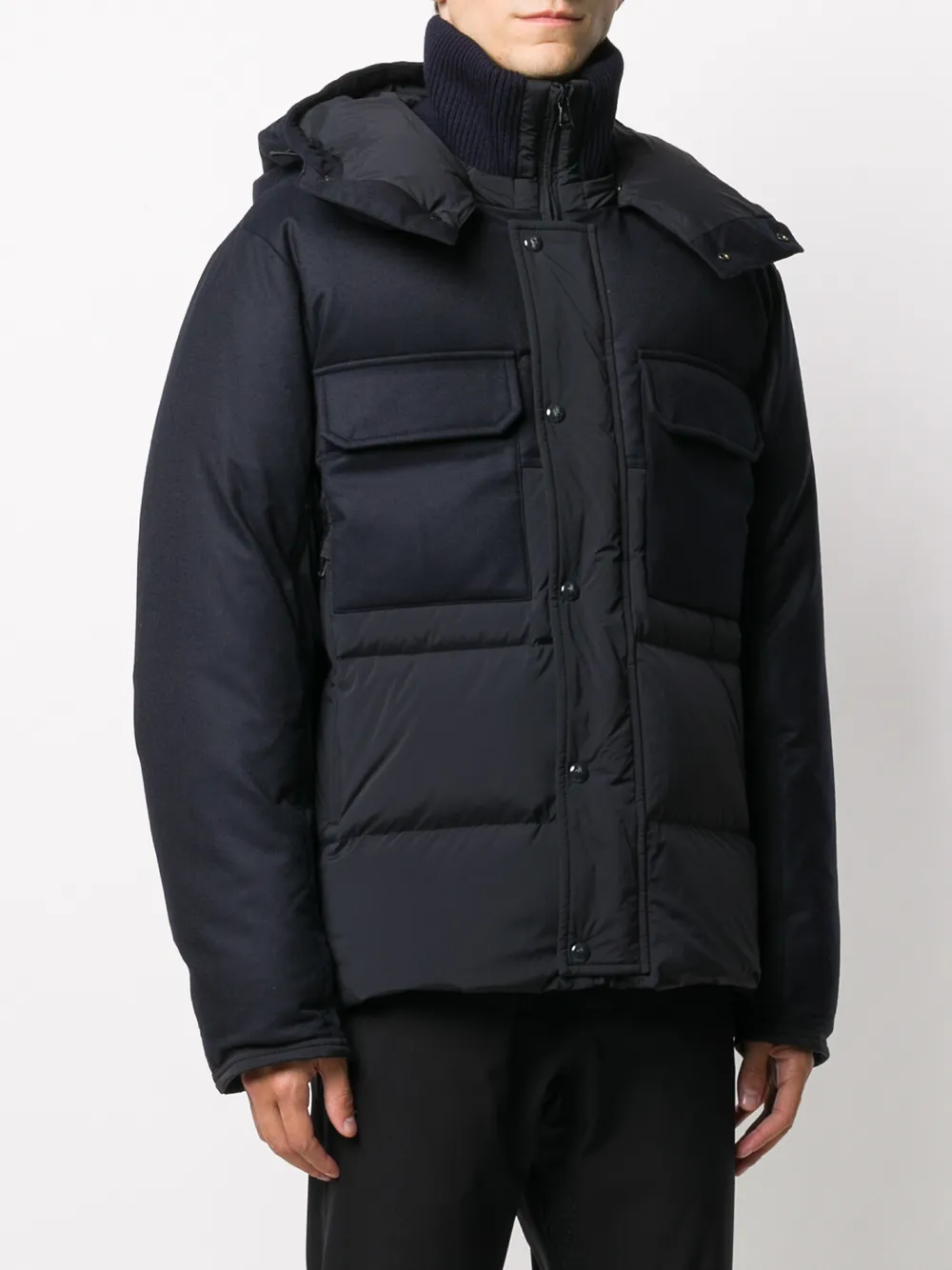 фото Moncler пуховик с карманами