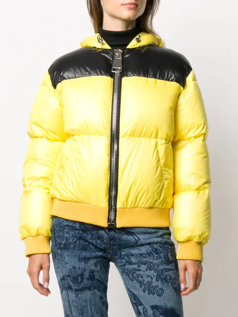 Moschino yellow & black cropped logo print puffer jacket for women | A05265517 at Farfetch.com