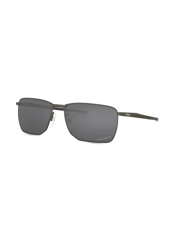 Oakley logo-plaque Sunglasses - Farfetch