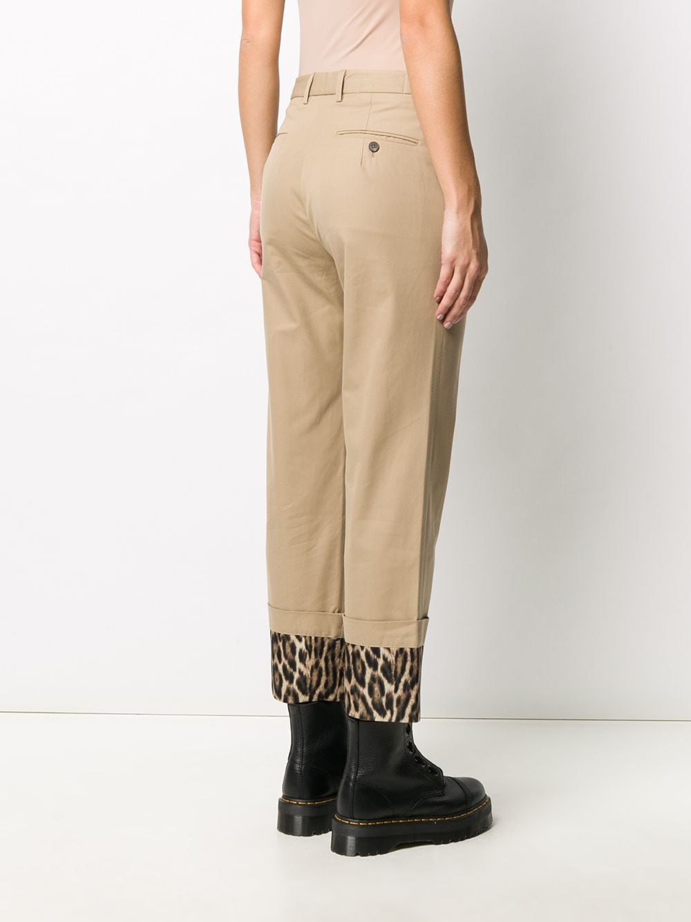 фото R13 брюки с леопардовым принтом и подворотами