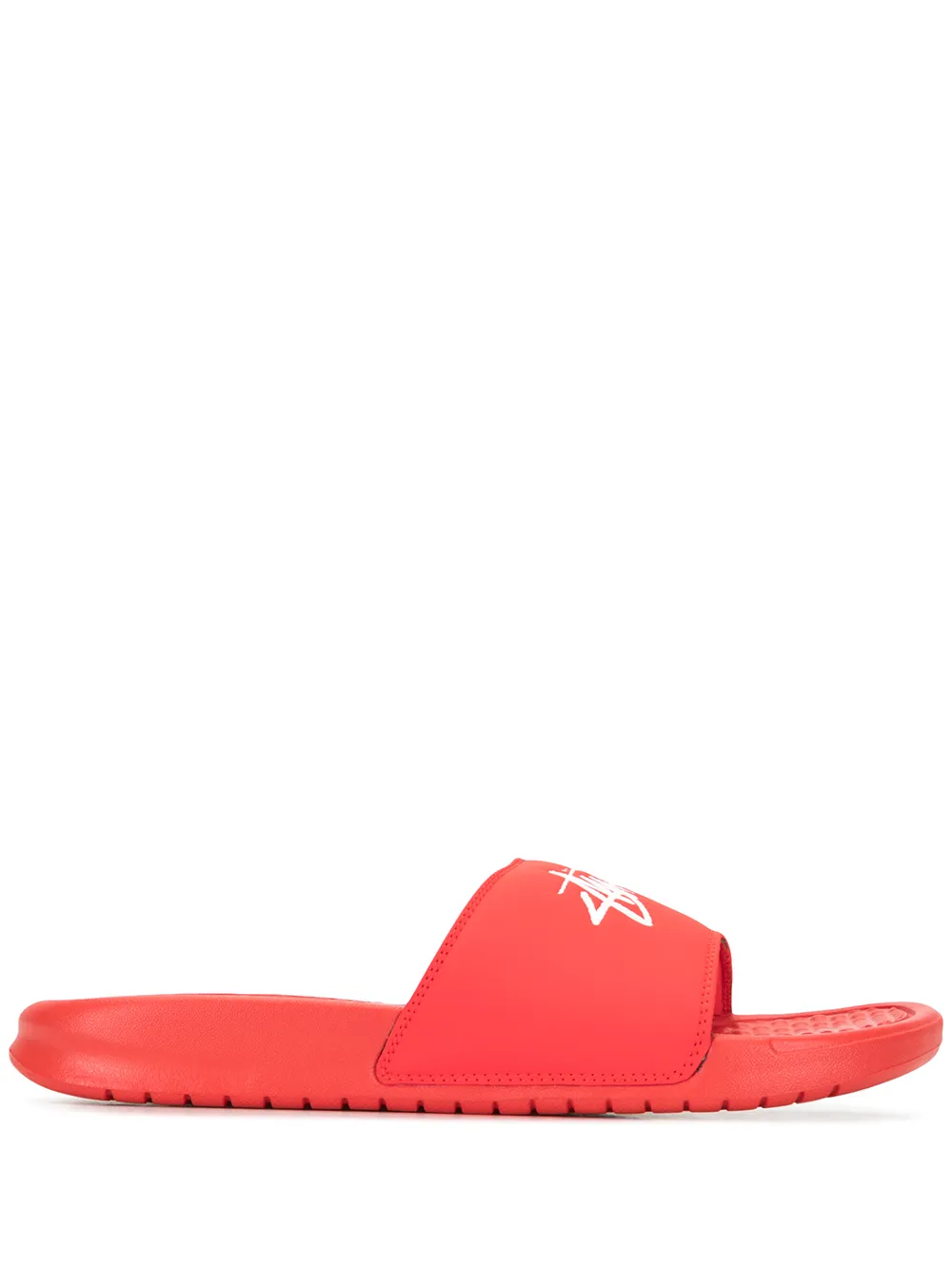 Benassi &quot;Red&quot;