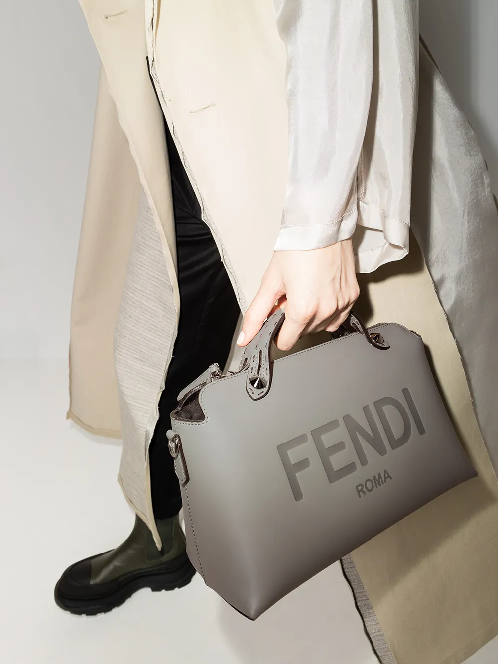 фото Fendi сумка на плечо by the way среднего размера