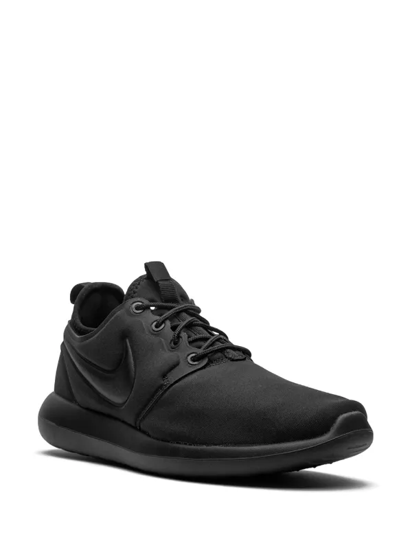 Roshe two store triple black