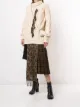 الصورة 2 من Maison Margiela كنزة بطبقة وشاح داخلي