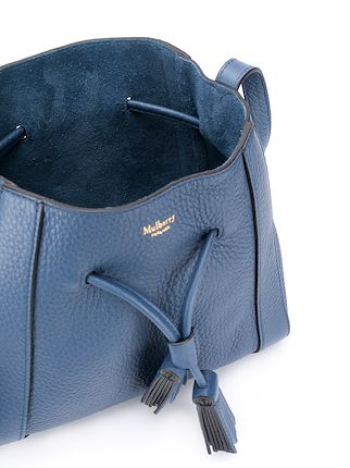 drawstring shoulder bag with tassel detail展示图