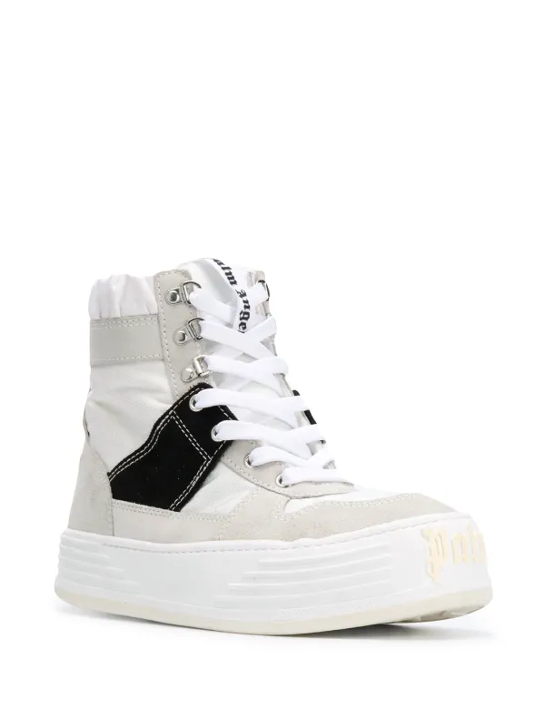 skate high top shoes