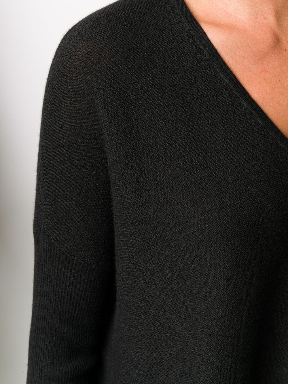 фото Gentry portofino v-neck cashmere knit top