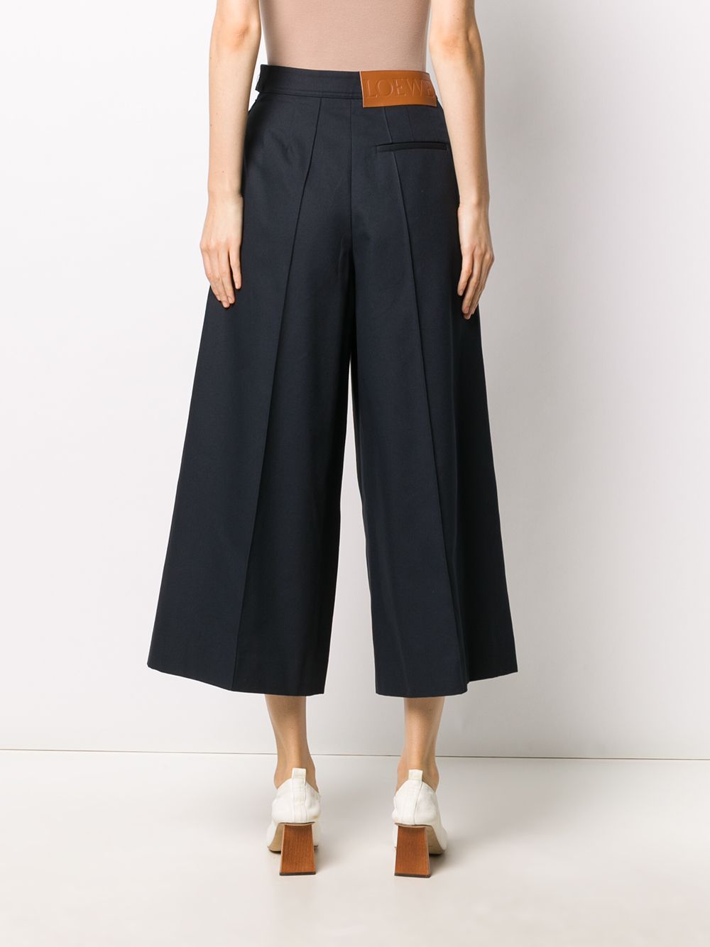 фото Loewe cropped culotte trousers