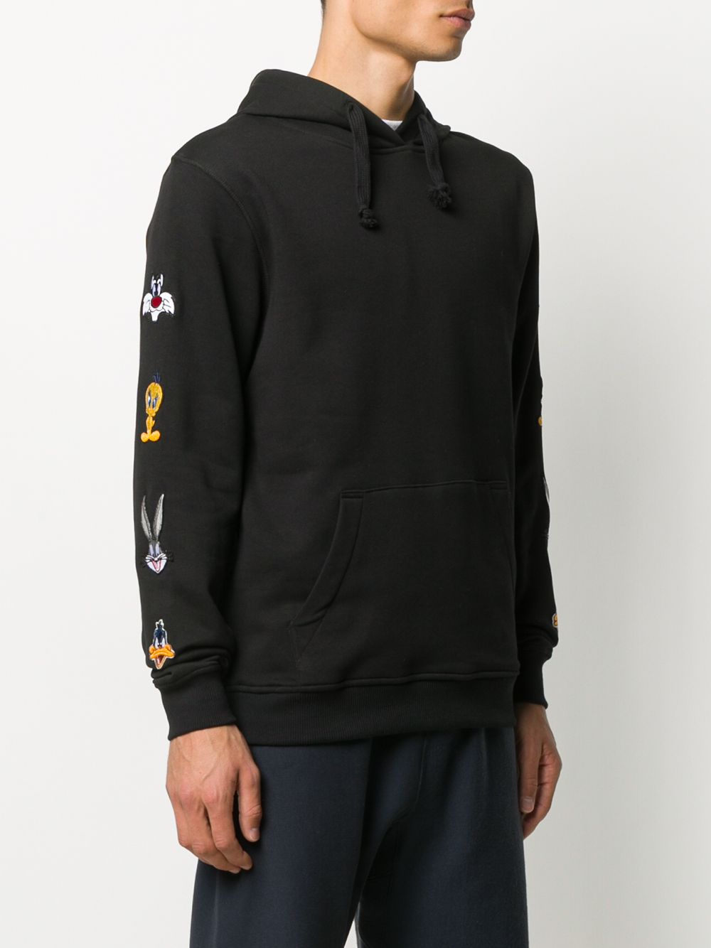 фото Moa master of arts looney tunes sleeve patch hoodie