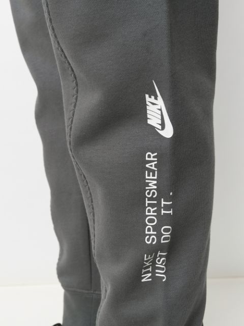 nike slim fit tracksuit bottoms