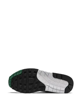 nike hunter green sneakers