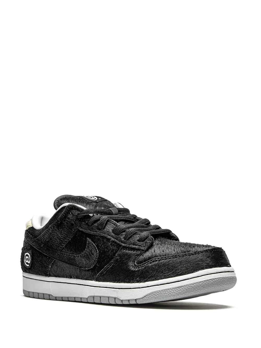 Nike sb dunk bearbrick hotsell