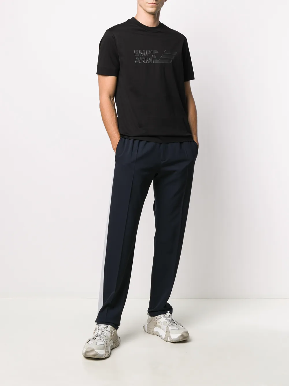 фото Emporio armani футболка с круглым вырезом и логотипом