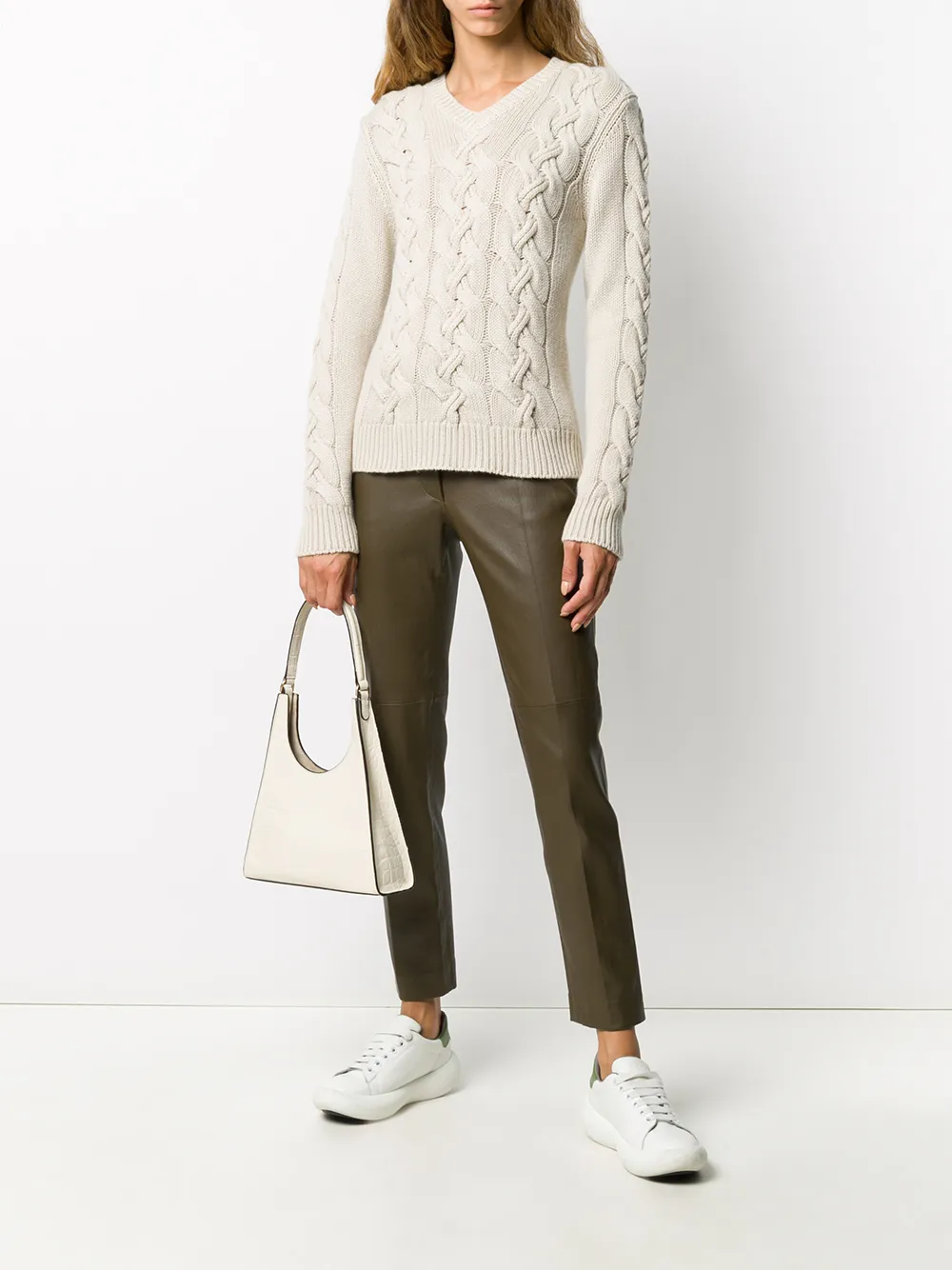 фото Iris von arnim v-neck cable-knit jumper