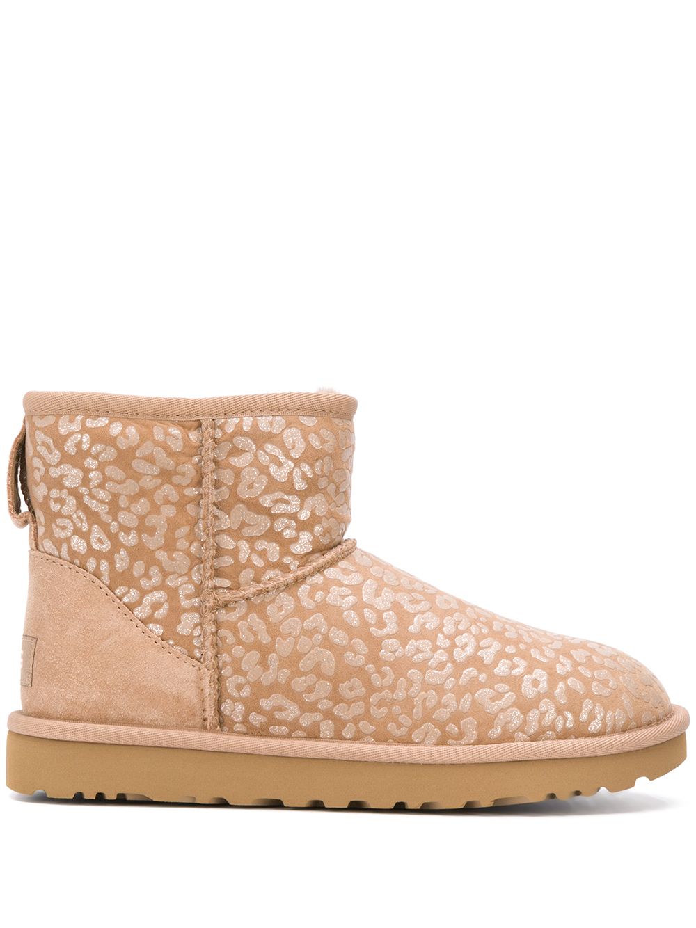 фото Ugg leopard print snow boots