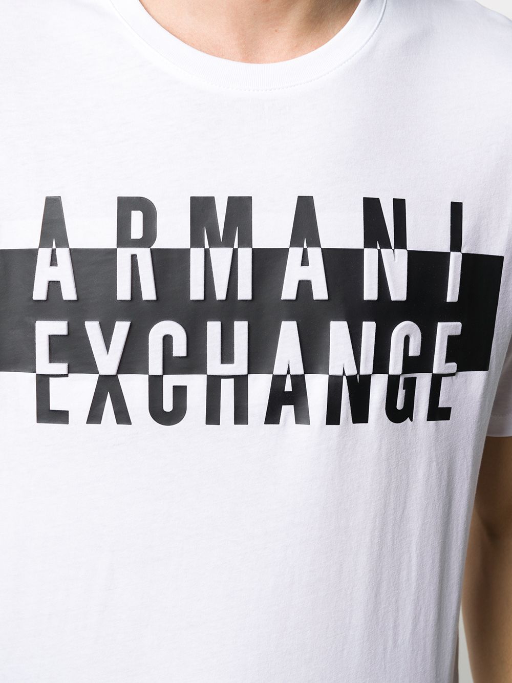 фото Armani exchange футболка с тисненым логотипом