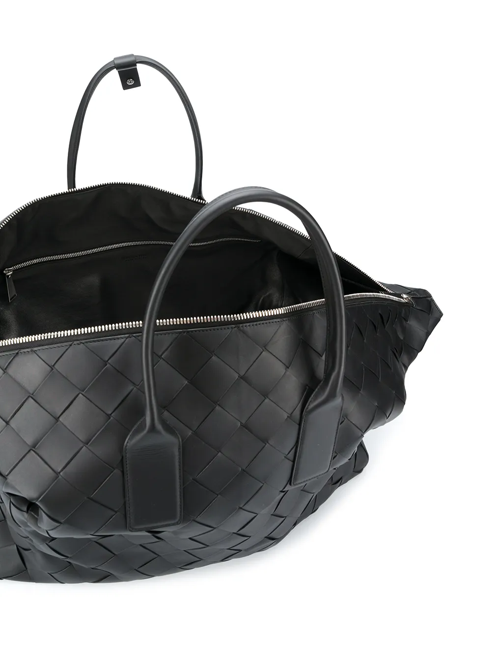 фото Bottega veneta maxi intrecciato leather duffle bag