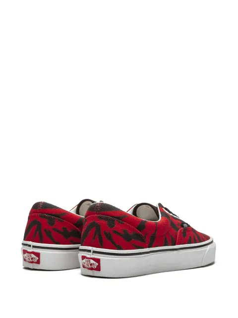 vans tie dye era red