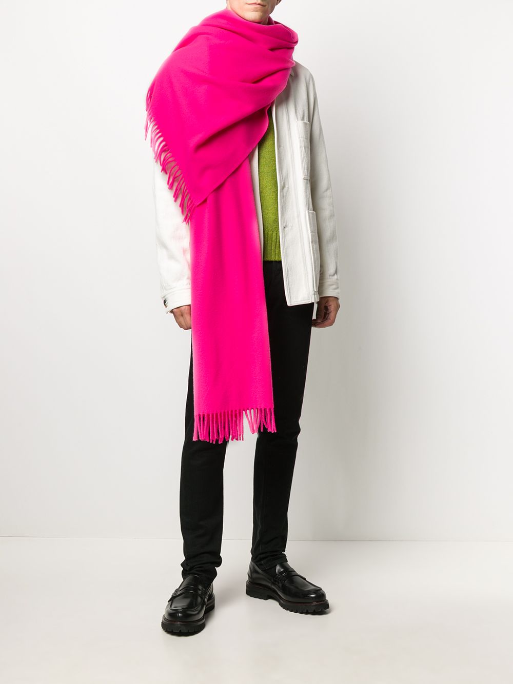 фото A.p.c. объемный шарф с бахромой