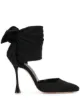 الصورة 1 من Manolo Blahnik حذاء ´بومبيا´ بكعب وبكاحل ملفوف