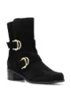 الصورة 2 من Stuart Weitzman بوت كاحل شمواه بإبزيم