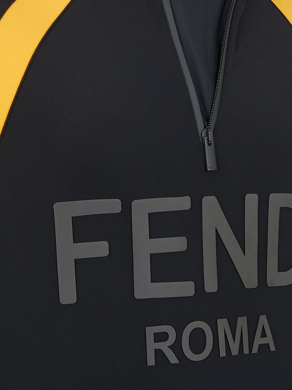 фото Fendi толстовка на молнии с логотипом