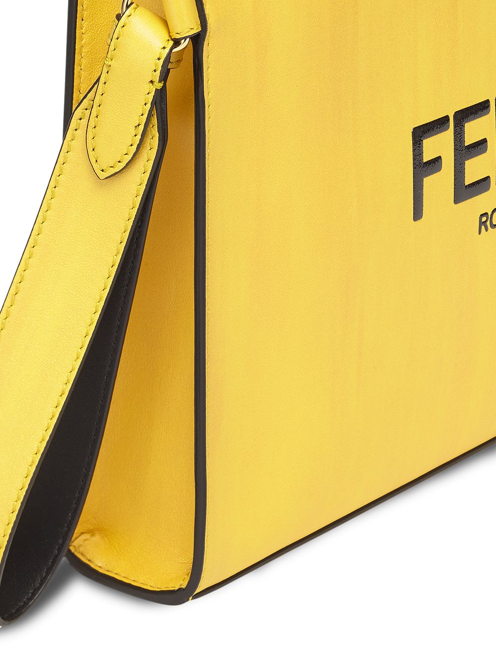 фото Fendi клатч с логотипом