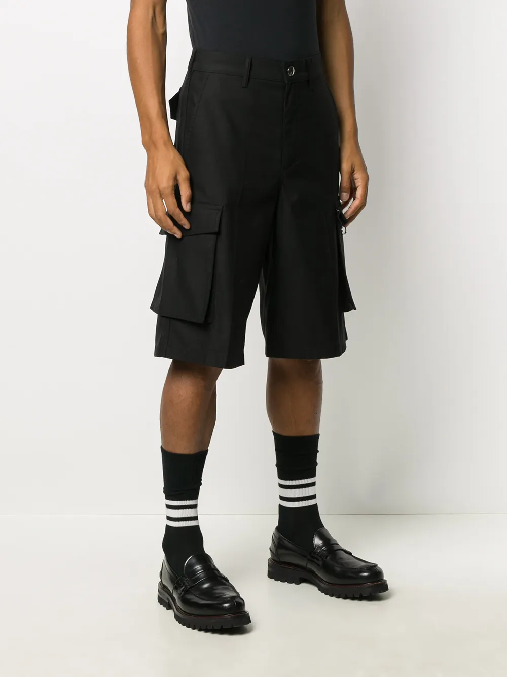  Givenchy Cargo Shorts Im Oversized Look   Schwarz 