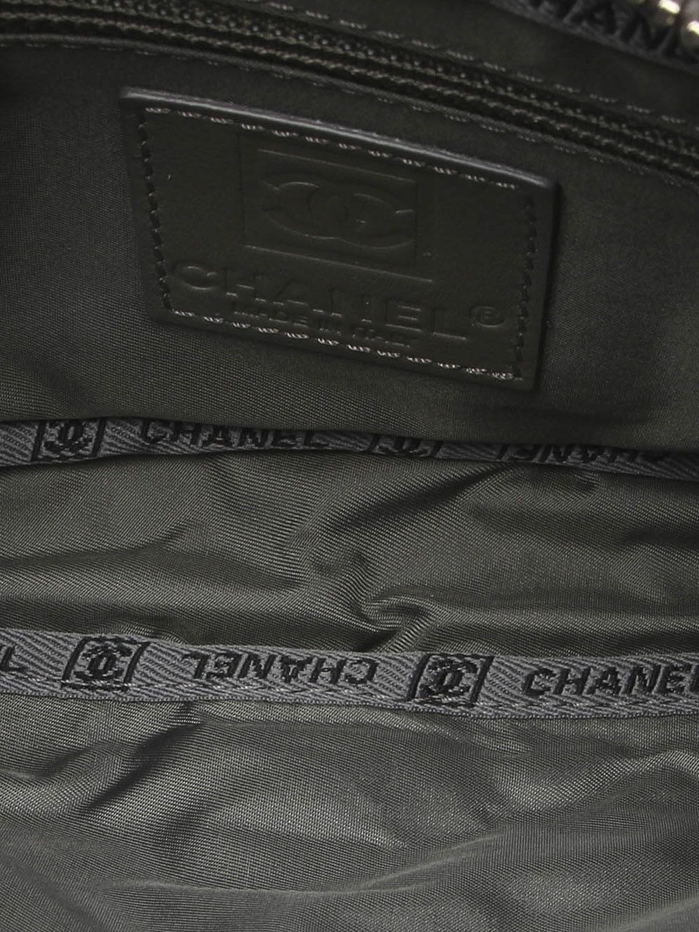 фото Chanel pre-owned fur chain shoulder bag