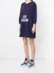 Love Moschino فستان بطبعة شعار الماركة