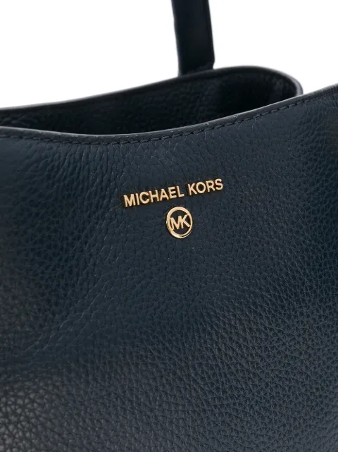 michael kors carrie medium