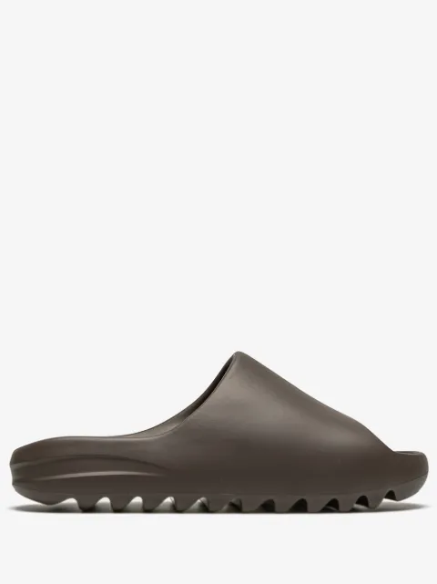 adidas Yeezy YEEZY "Soot" slides