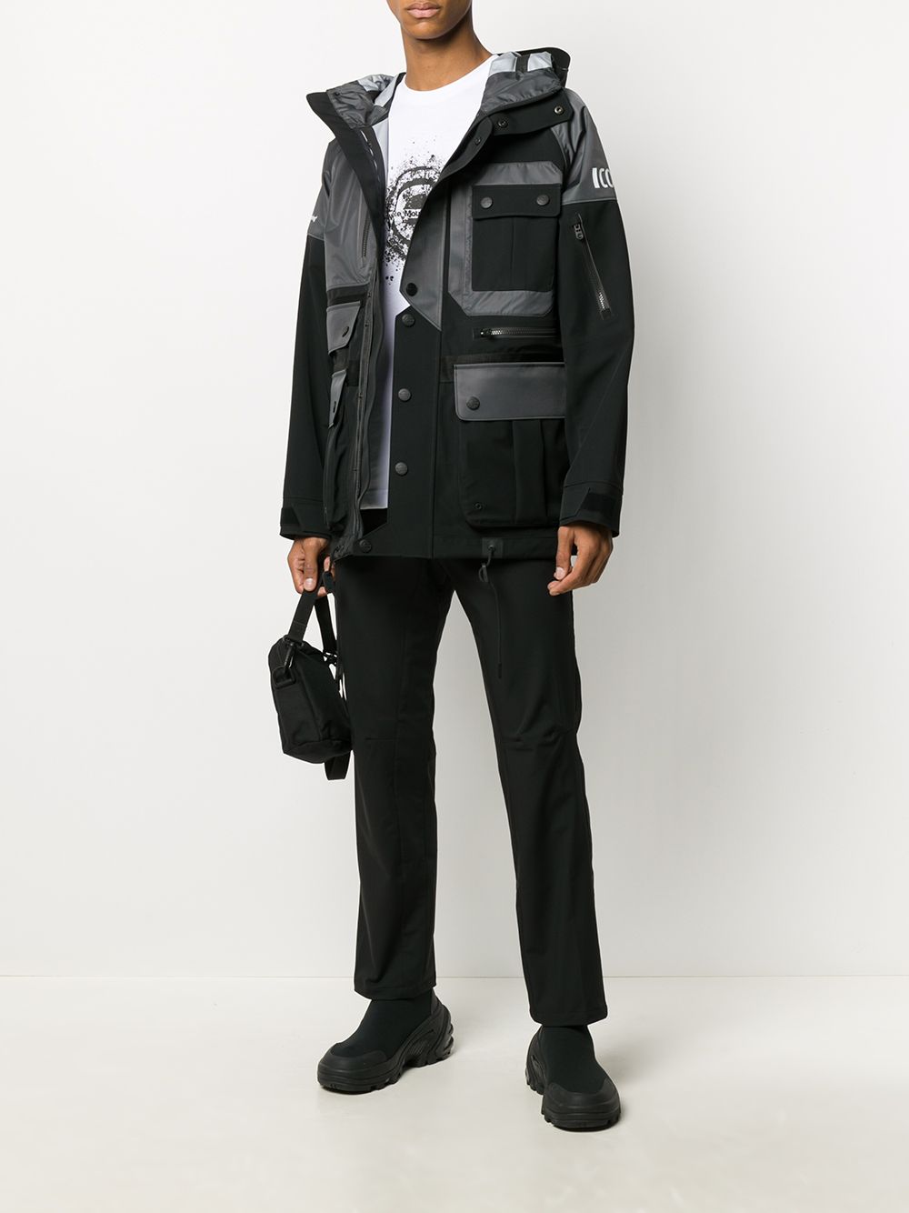 фото White mountaineering куртка в стиле колор-блок с карманами