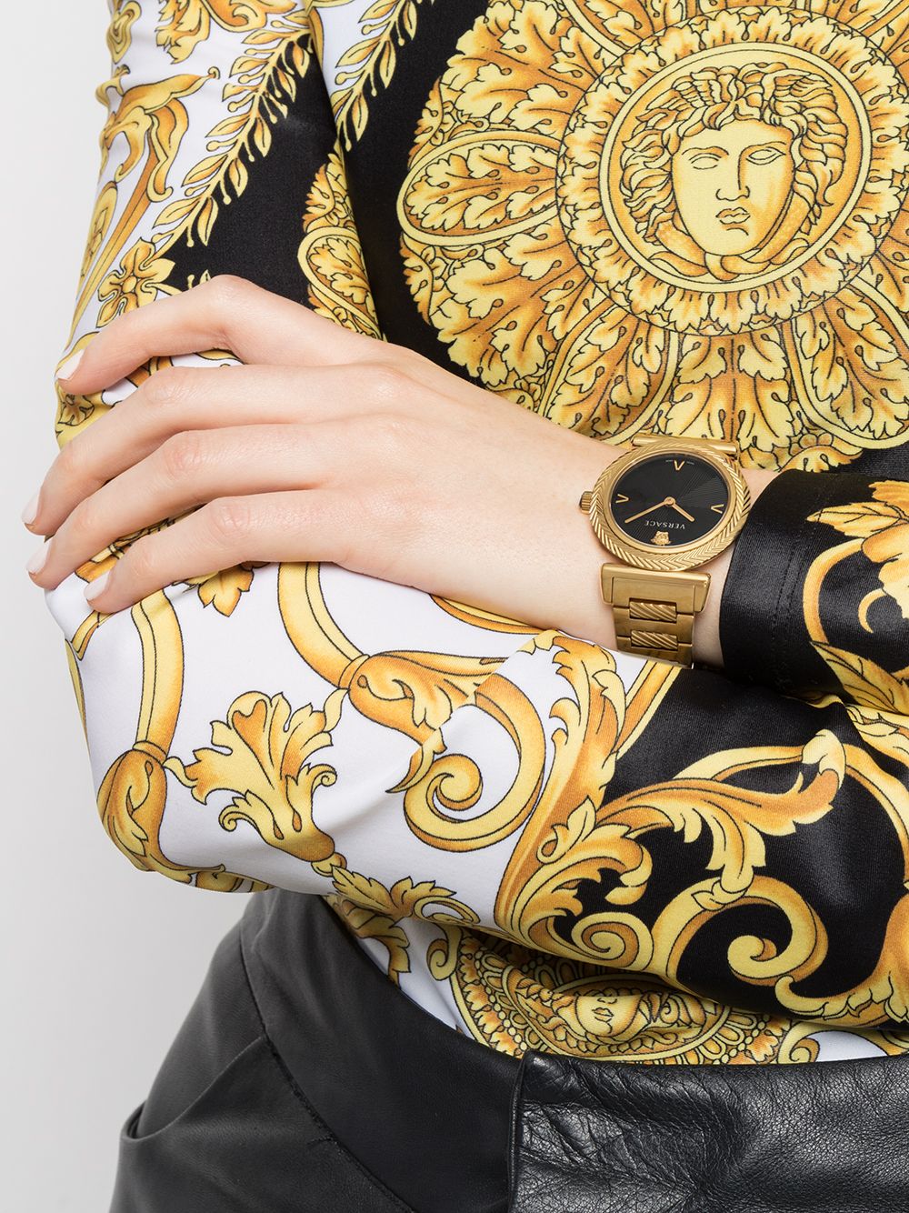 фото Versace наручные часы v-motif 35 мм