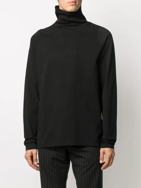 rollneck t shirt