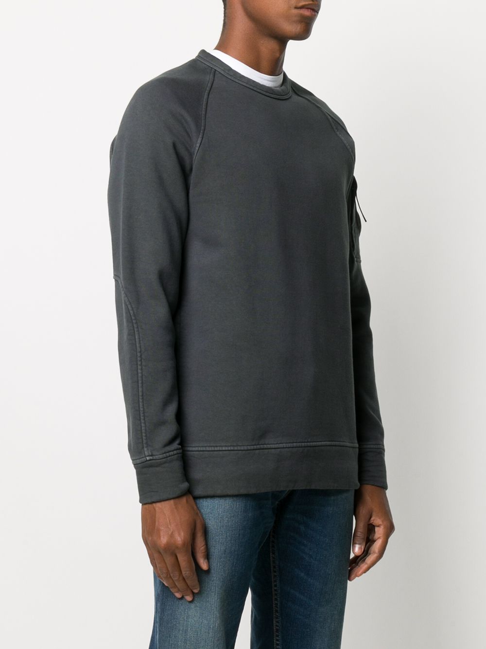 фото C.p. company patch-pocket sweatshirt