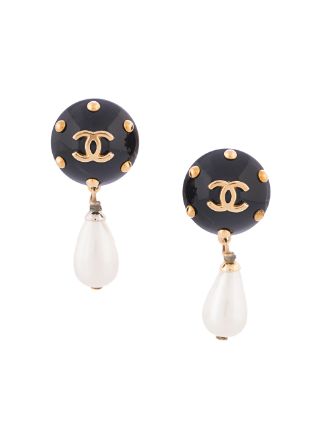 Earrings Chanel Chanel 2020 Crystal Embellished Strass CC Logo Clip-On Stud Earrings