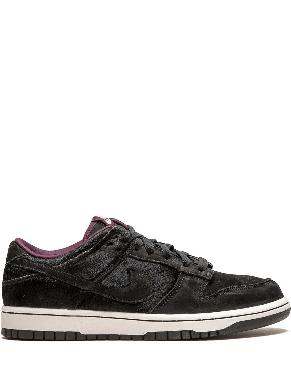 NIKE Dunk Low スエードスニーカー Nike Dunk スエードスニーカー | ブラック | FARFETCH JP