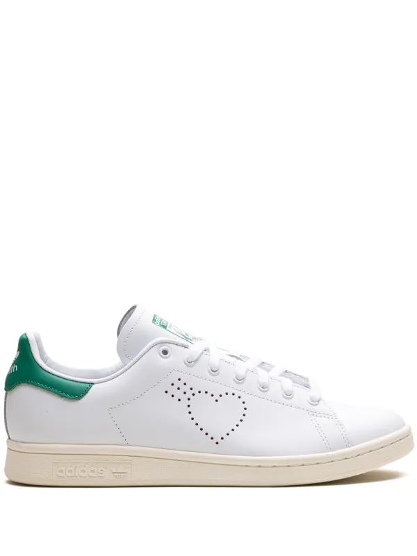 Adidas stan smith o nike best sale