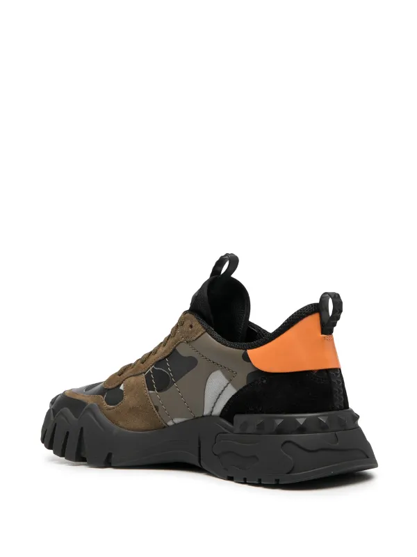 camouflage rockrunner plus sneaker