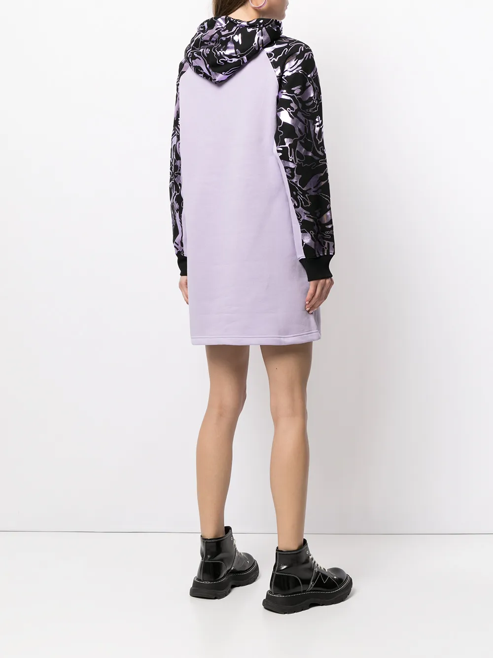фото Aape by *a bathing ape® платье-трапеция с капюшоном и графичным принтом