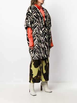 oversized zebra print coat展示图