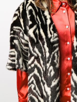 oversized zebra print coat展示图