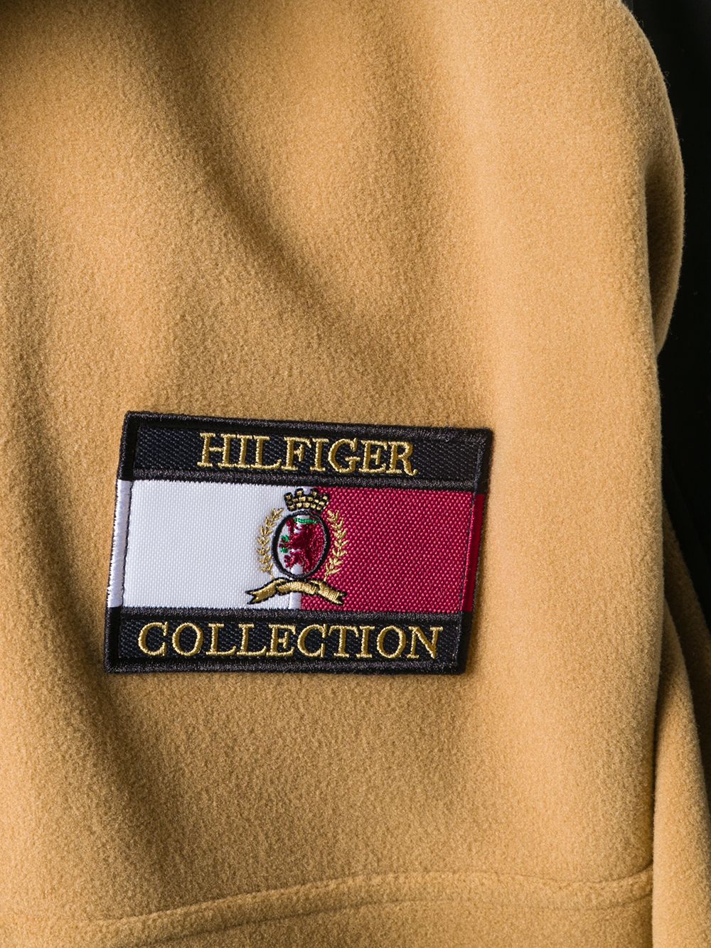 фото Tommy hilfiger толстовка со вставками и нашивкой-логотипом