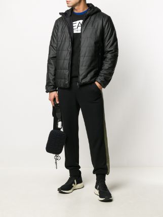 hooded puffer jacket展示图