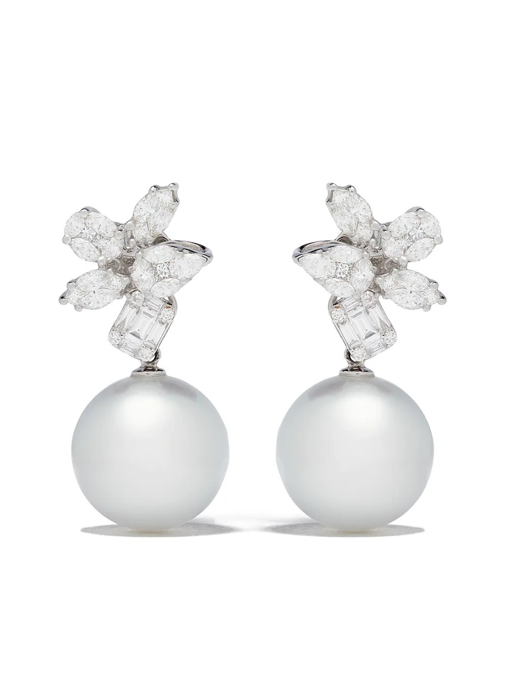 

Yoko London aretes Starlight en oro blanco de 18kt con diamantes y perla del mar del sur - Plateado