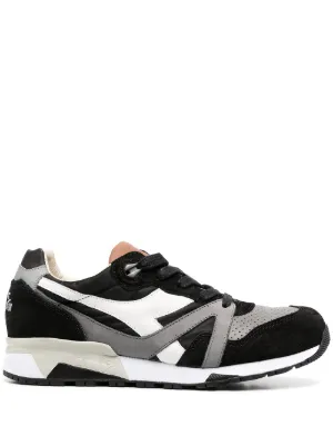 adia dora tennis shoes